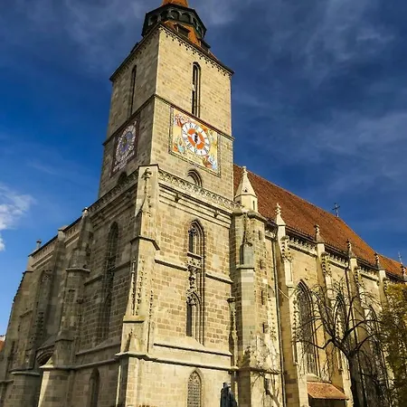 Central Square Апартаменти